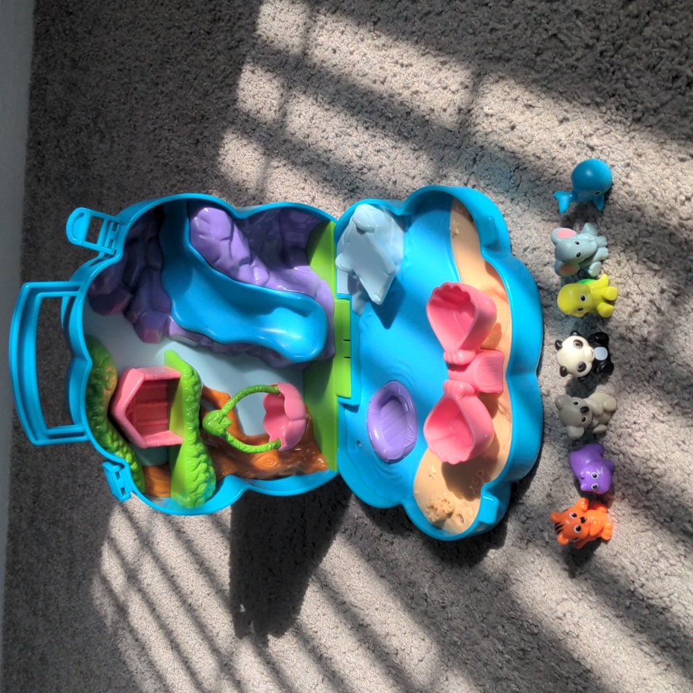 Lakeshore carry around animal town playset